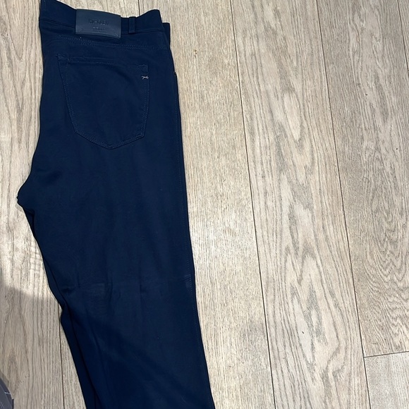 Too big doesn’t fit mint condition only worn twice dark blue brax modern pants - Picture 2 of 3